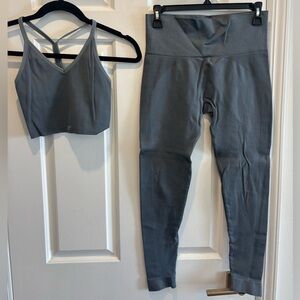 SET Active Gray Leggings and Tank Top Set of 2